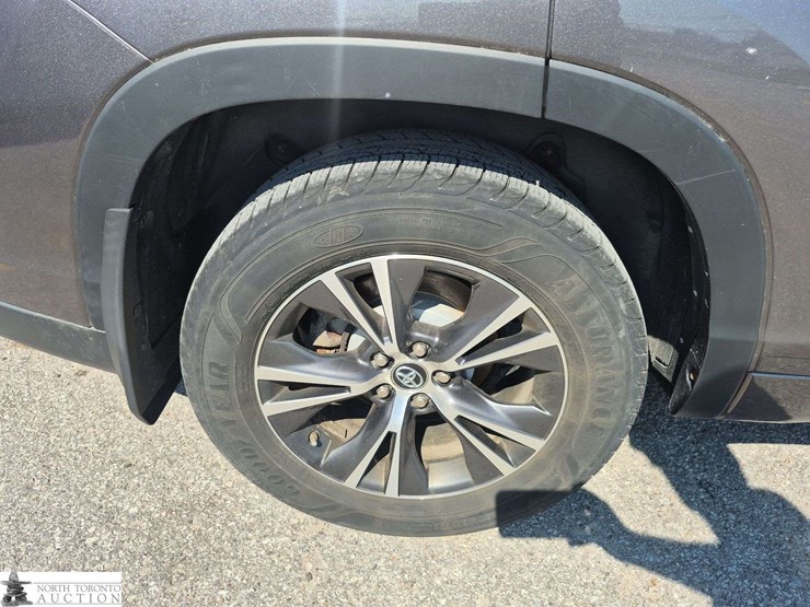 2017-toyota-highlander-image-25
