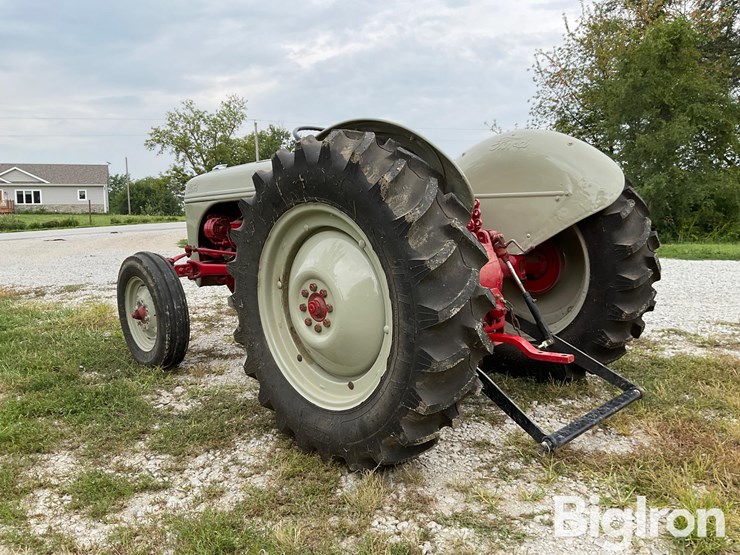 ford-8n-image-7