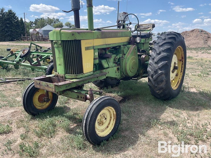 1956-john-deere-720-image-1