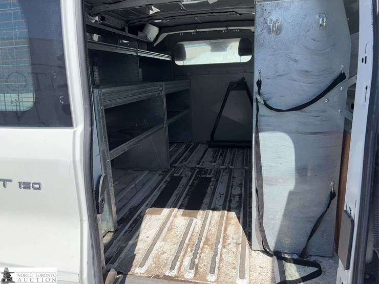2016-ford-transit-image-17