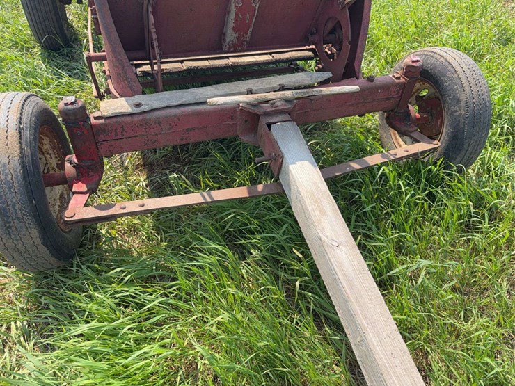 international-harvester-horse-drawn-manure-spreader-image-6