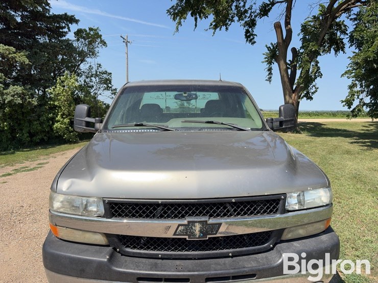 2001-chevrolet-2500hd-image-11
