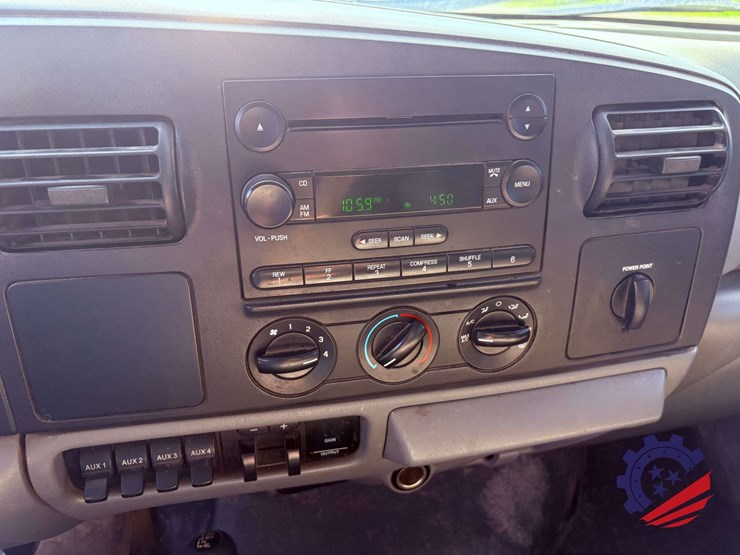 2006-ford-f550-xlt-sd-image-110
