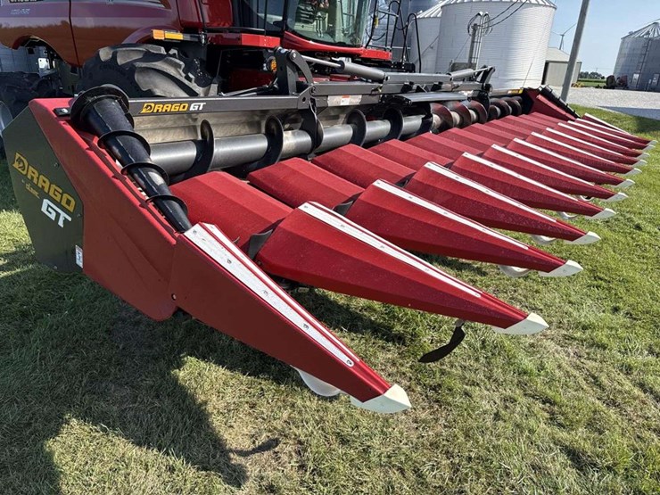 drago-gt-folding-corn-head-image-1