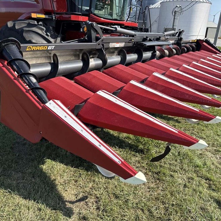 Drago GT Folding Corn Head