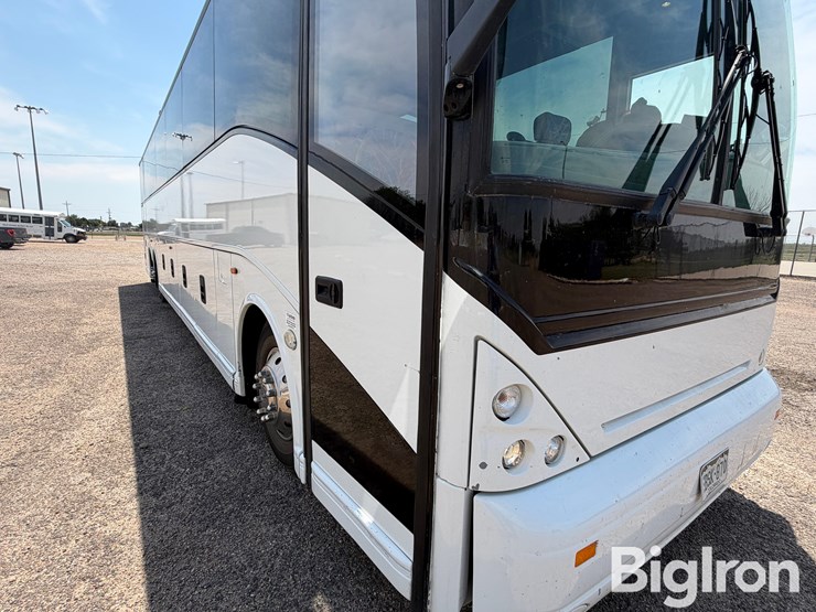2007-vanhool-c2045-image-19