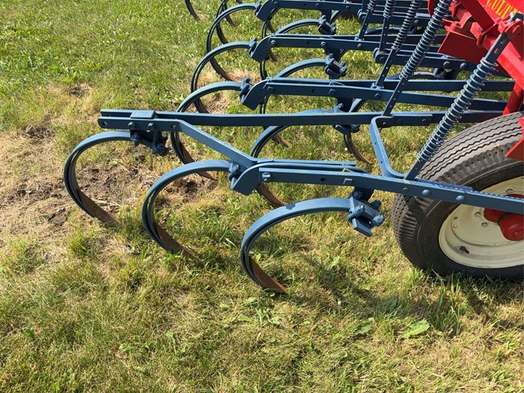 international-harvester-no.-9-field-cultivator-image-14