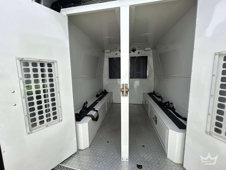 2020-ford-transit-image-14