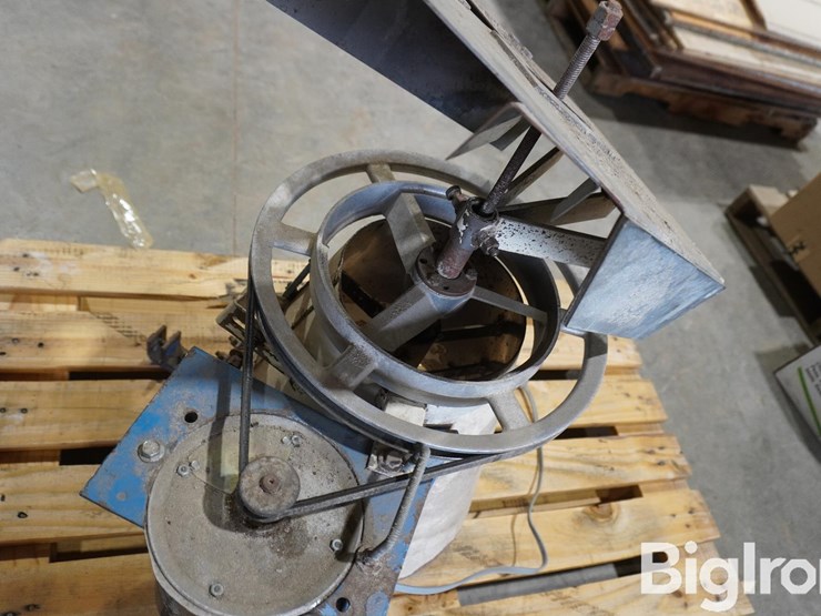 shivers-grain-spreader-1/3-hp-image-10