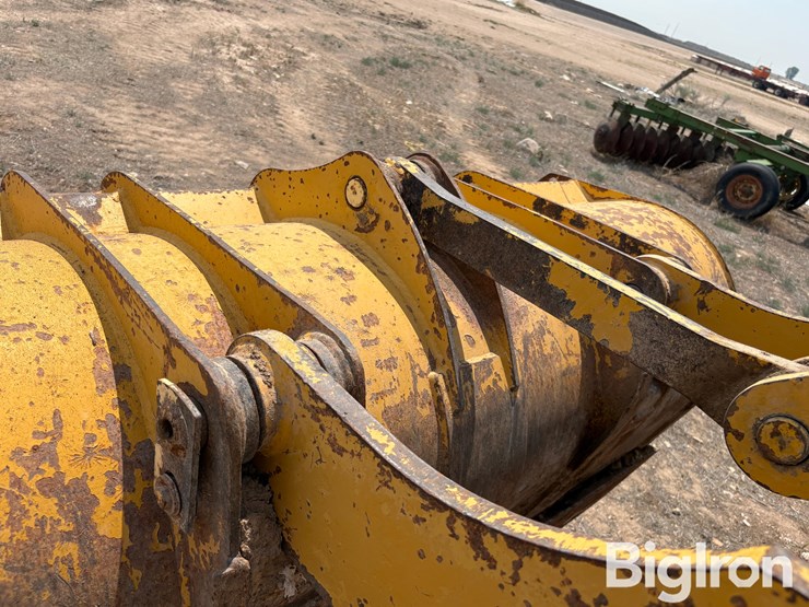 1997-deere-244h-image-13