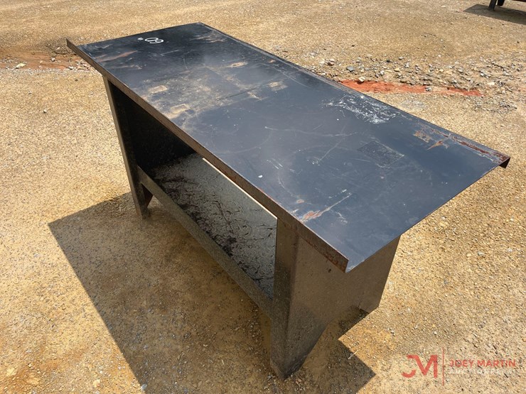 60"-shop-table-image-3