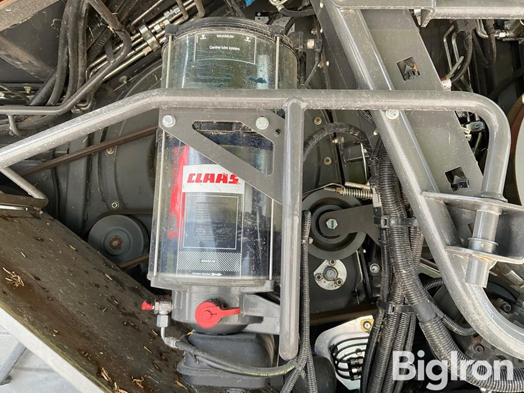 2021-claas-lexion-7400-image-15