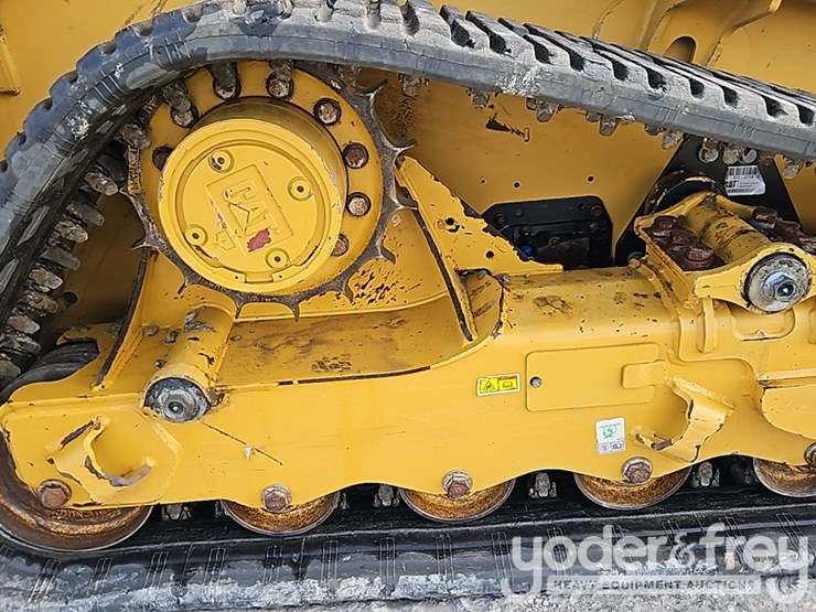 2025-caterpillar-255-image-9