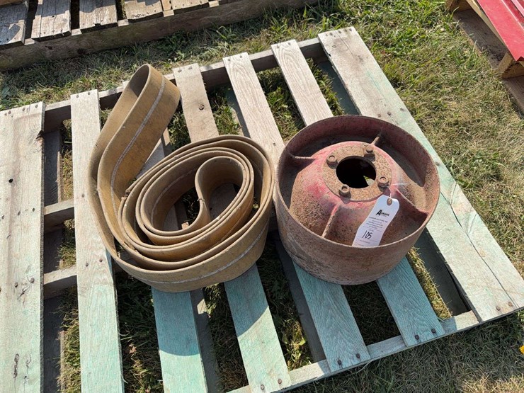 international-harvester-steel-belt-pulley-and-endless-belt-image-1