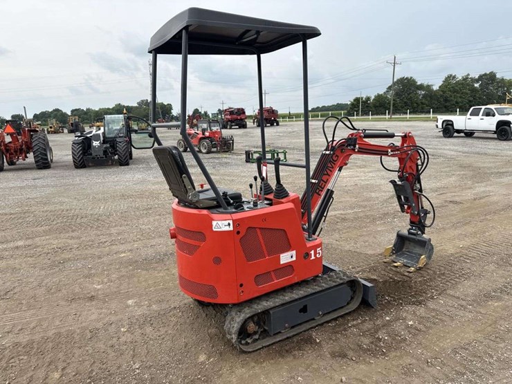yc-15-mini-excavator-image-3