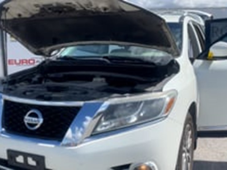 2015-nissan-pathfinder-image-9