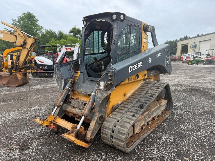 2021-deere-333g-image-4