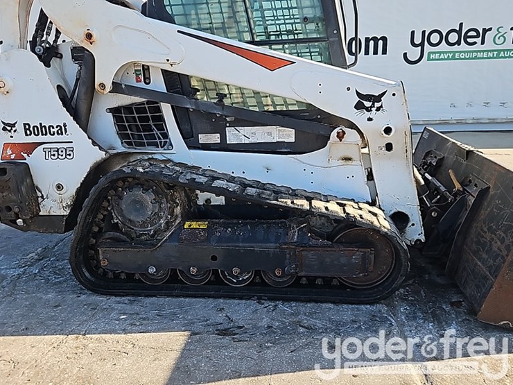 2017-bobcat-t595-image-8
