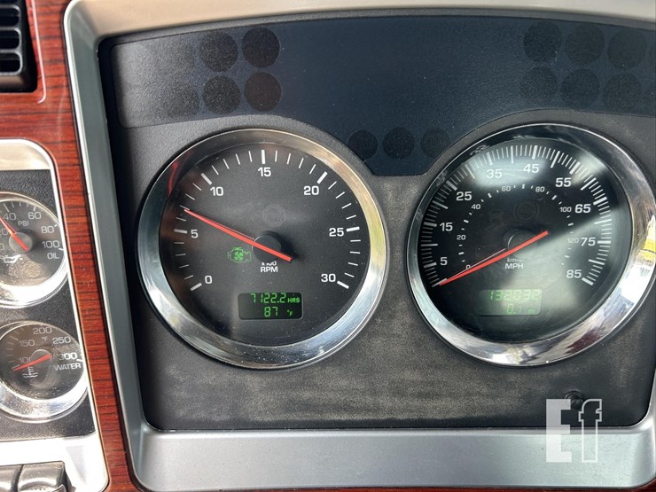2007-kenworth-w900-image-22