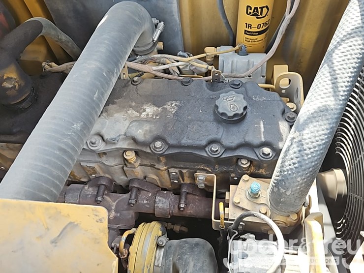 2013-caterpillar-328d-lcr-image-32