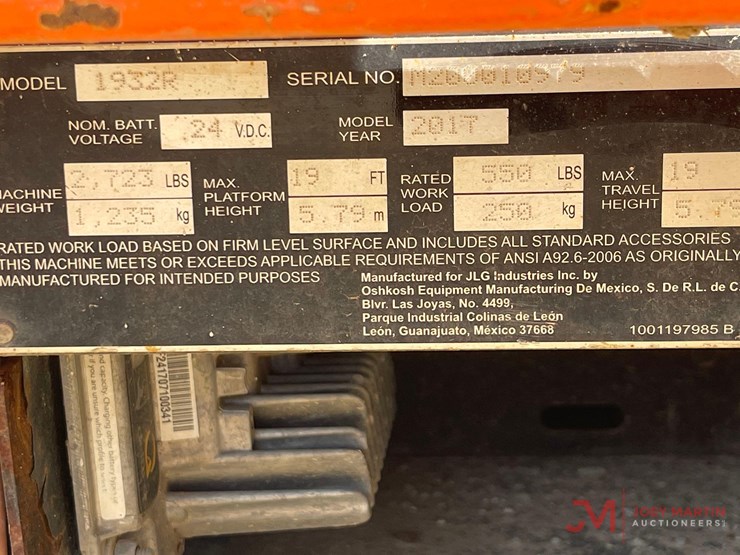 2017-jlg-1932r-image-19