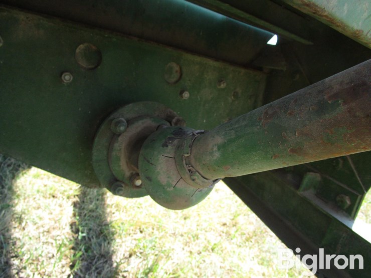 john-deere-68-image-11