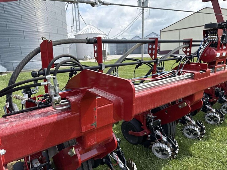 case-ih-2150-image-16