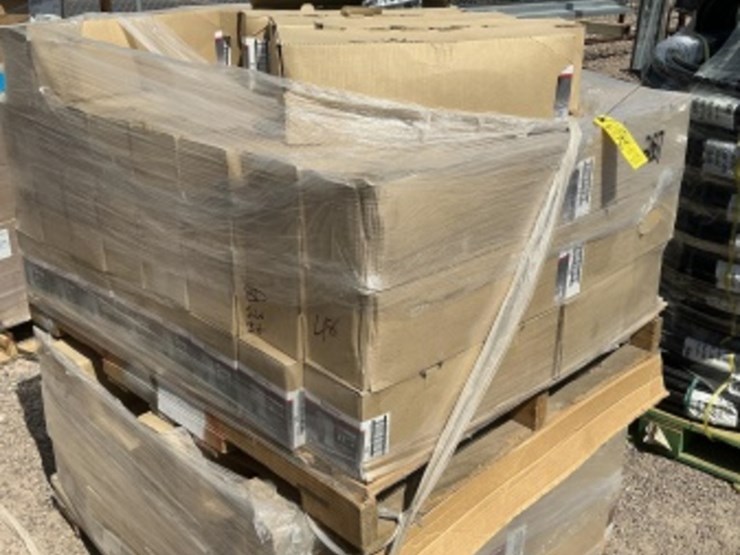 pallet-of-1-&-2-gang-electrical-box-covers-image-2