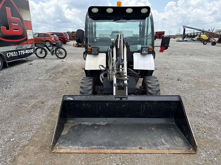 2006-bobcat-5600-tool-cat-image-5