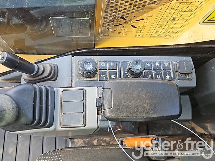 2023-caterpillar-306-cr-image-40