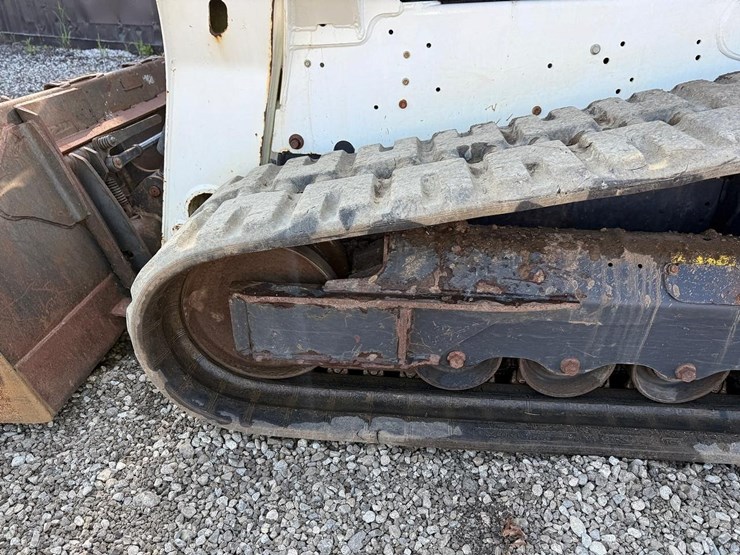2020-bobcat-t740-image-17