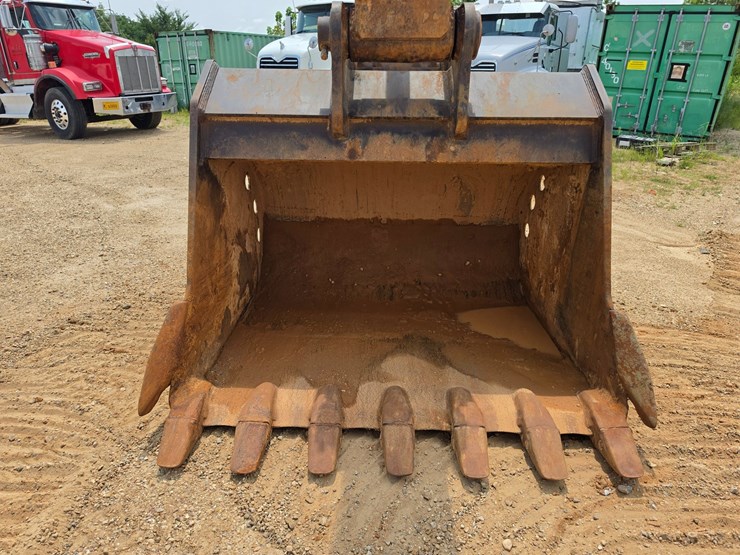 2018-deere-470g-lc-image-101