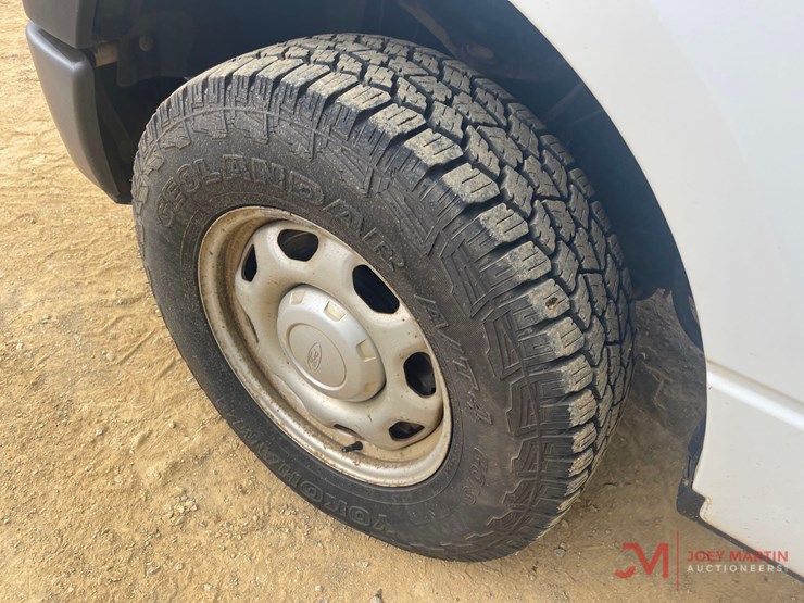 2013-ford-f150-xl-image-12