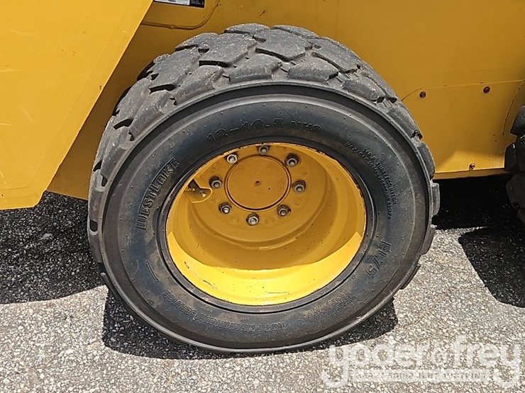 2022-caterpillar-232d-image-15