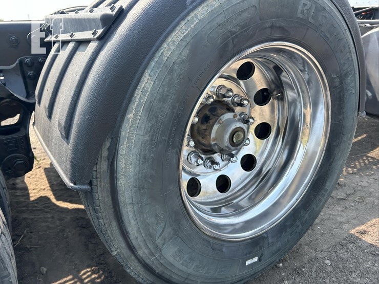 2007-kenworth-w900-image-62