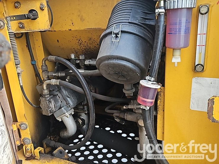deere-80c-image-31