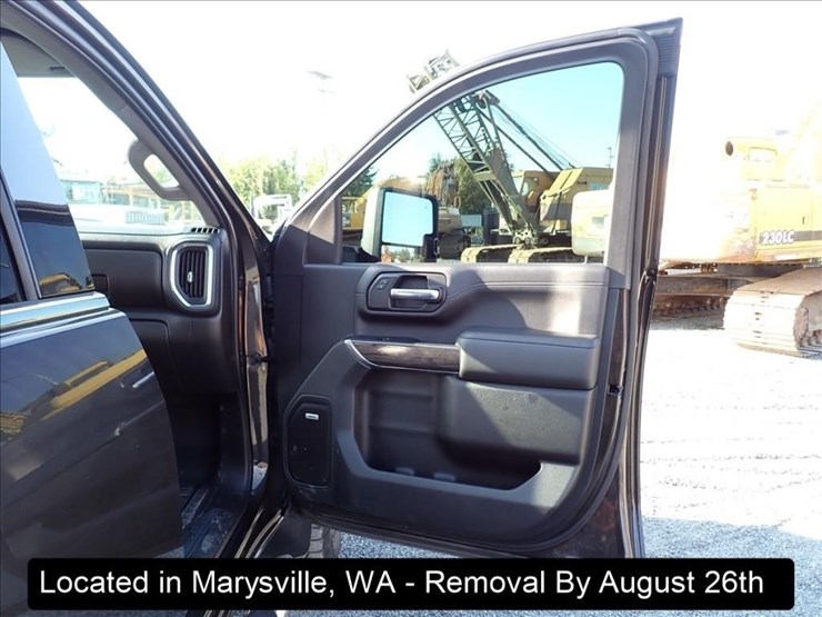 2020-chevrolet-3500-image-5