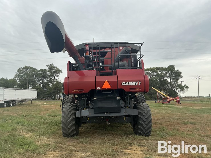 2011-case-ih-8120-image-6