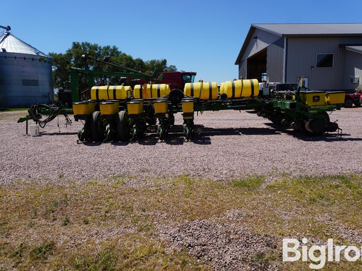 john-deere-1770-image-3