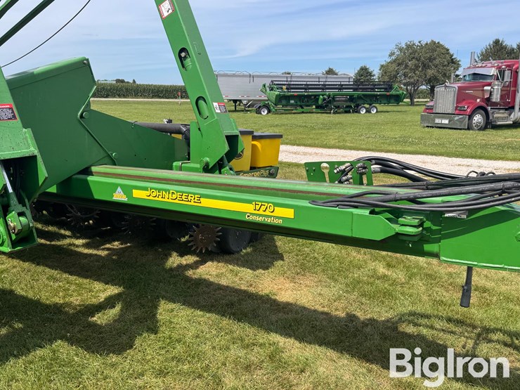 2003-john-deere-1770-image-11