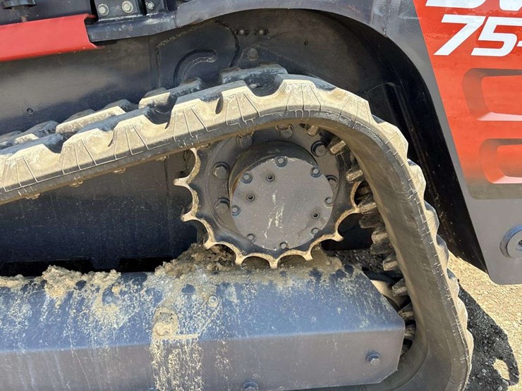 kubota-svl75-2-image-8
