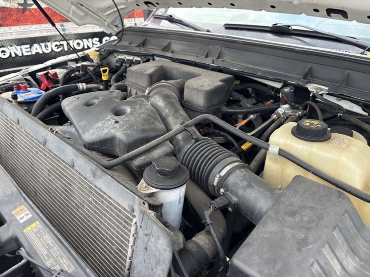 2013-ford-f350-image-27