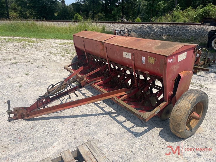 massey-ferguson-mf33-image-6