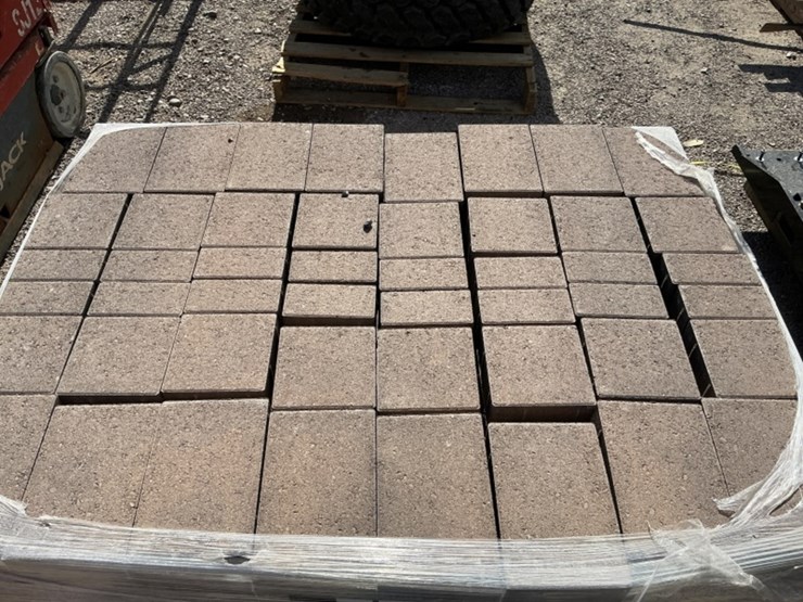 pallet-of-stone-pavers-image-3