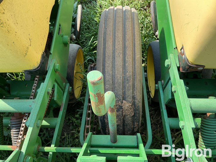 john-deere-7000-image-16