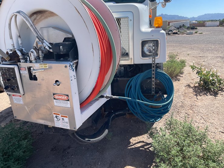 2005-vactor-2100-image-8