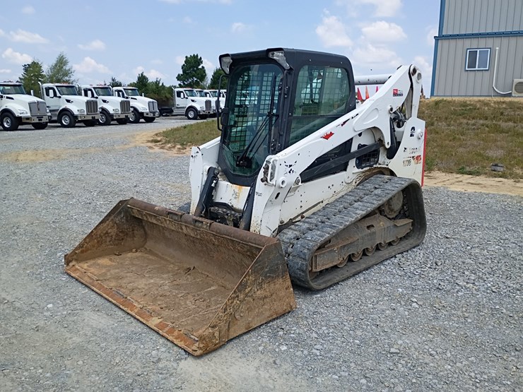 2023-bobcat-t770-image-1