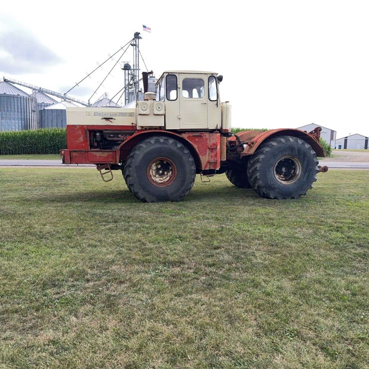 BELARUS 7010