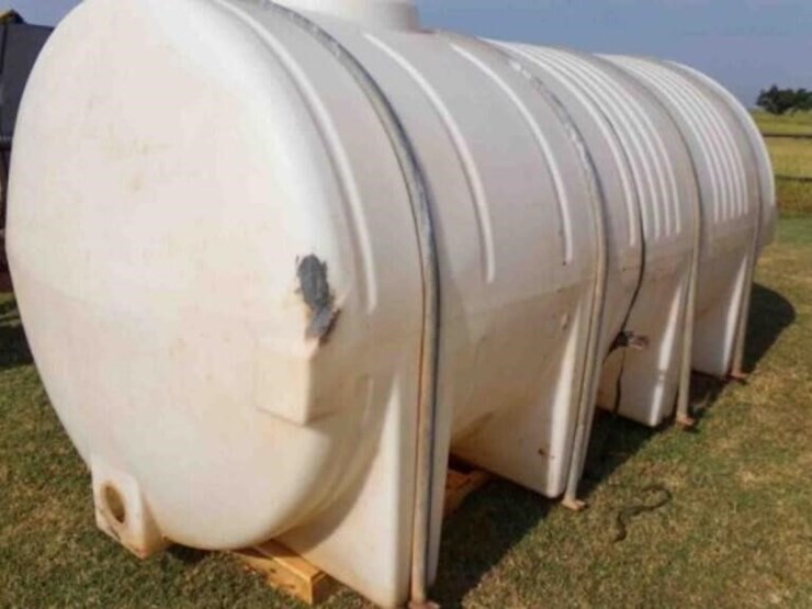 1600-gal-fiberglass-tank,-couple-cracks-fixed-image-2