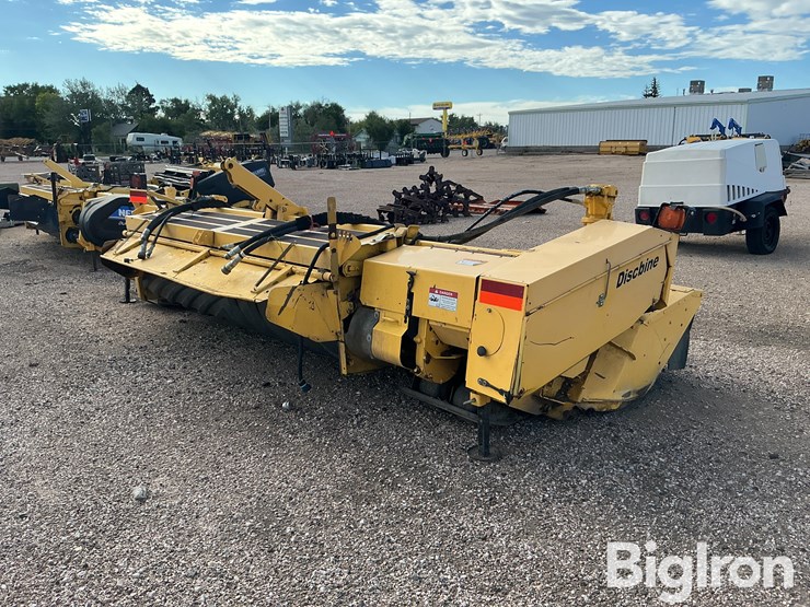 new-holland-750hd-image-5